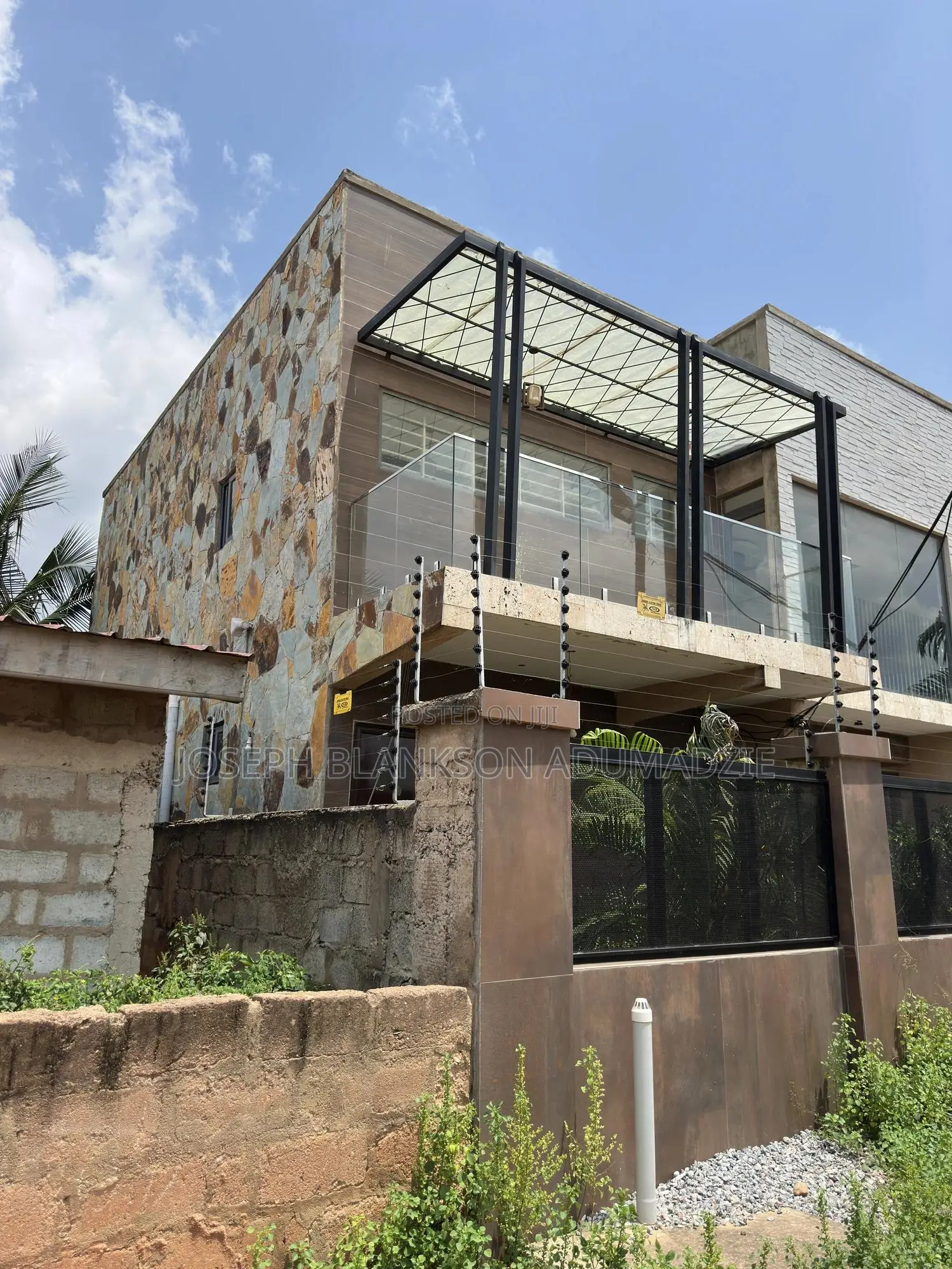 4bdrm House in Anne Estate, Oyarifa Mall Area for sale