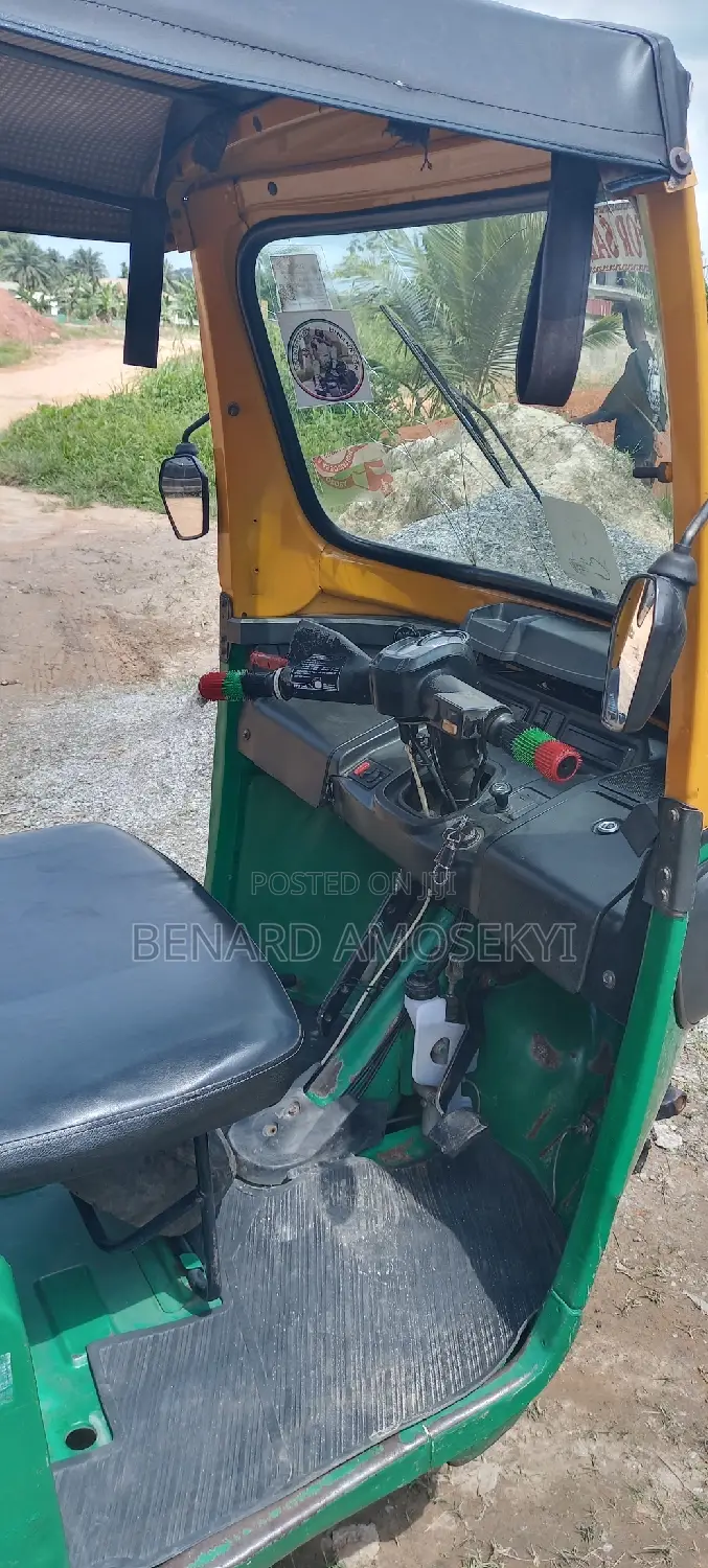 TVS 2022 Yellow