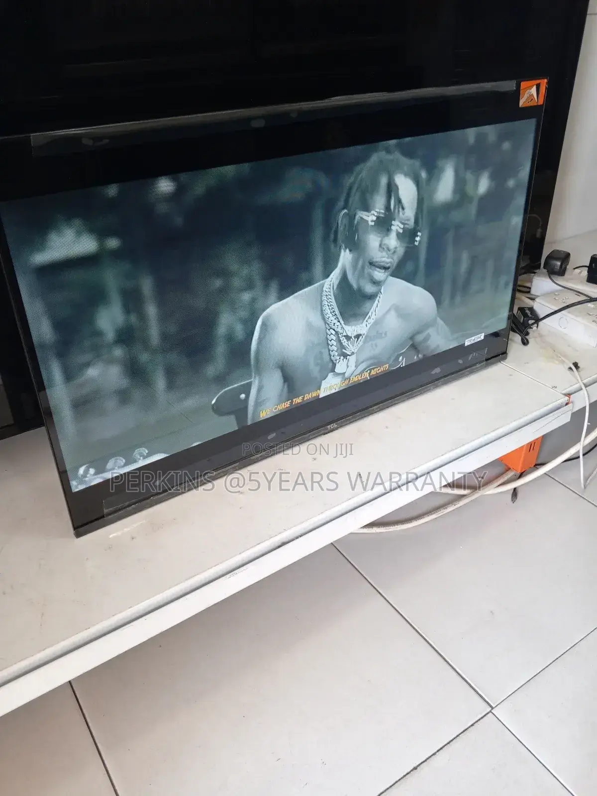 TCL 32 Multi-Device Connectivity Smart Tv