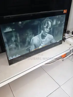 TCL 32 Multi-Device Connectivity Smart Tv
