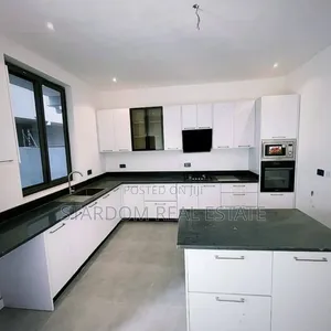 3bdrm Duplex in Haatso Bohye for sale