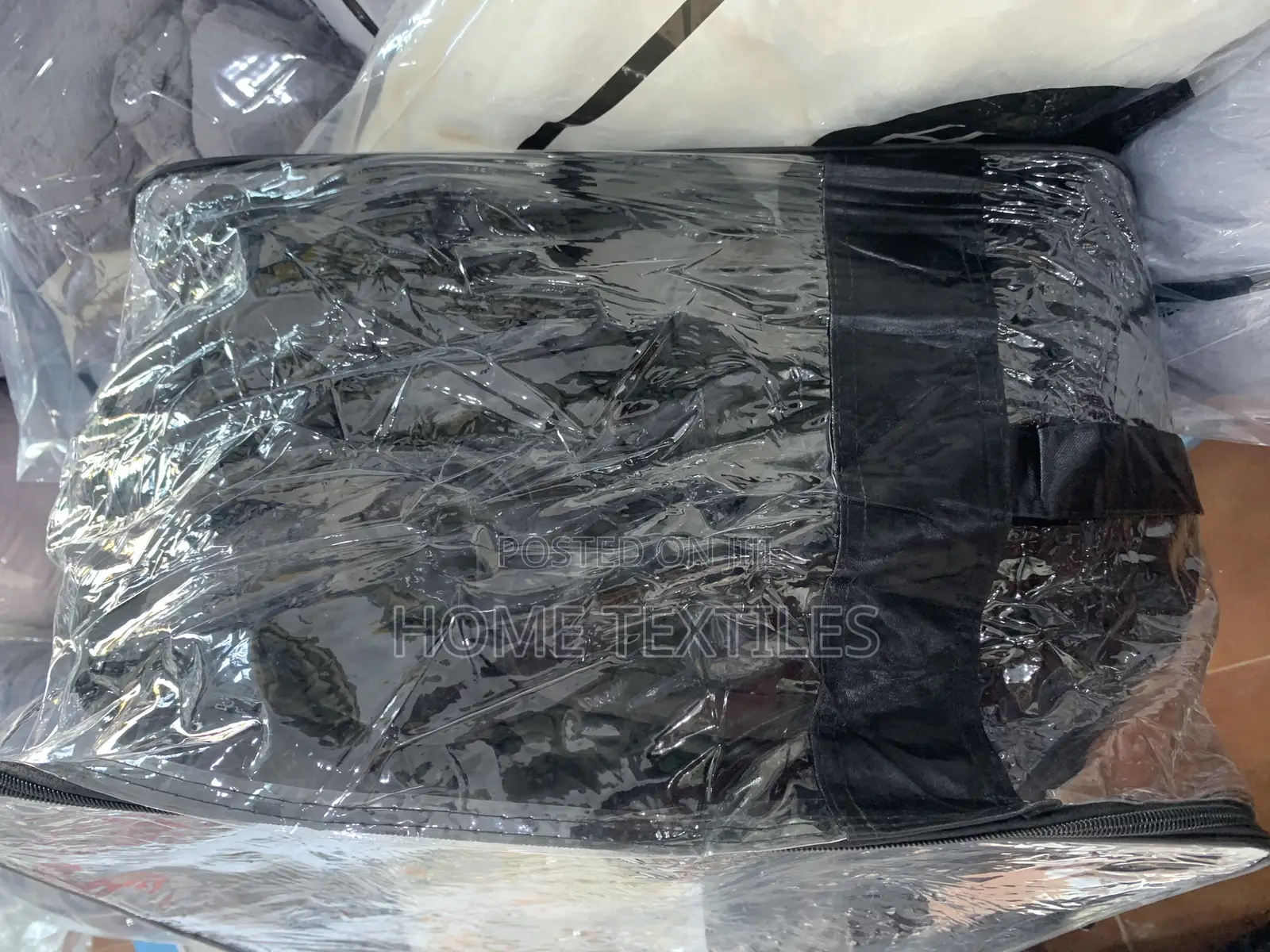 7 Pieces Black Duvets Set for Home Specs and Guest House Room Service