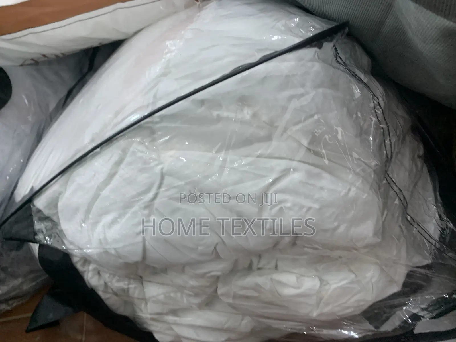 White Duvet Sets for Hotel Use