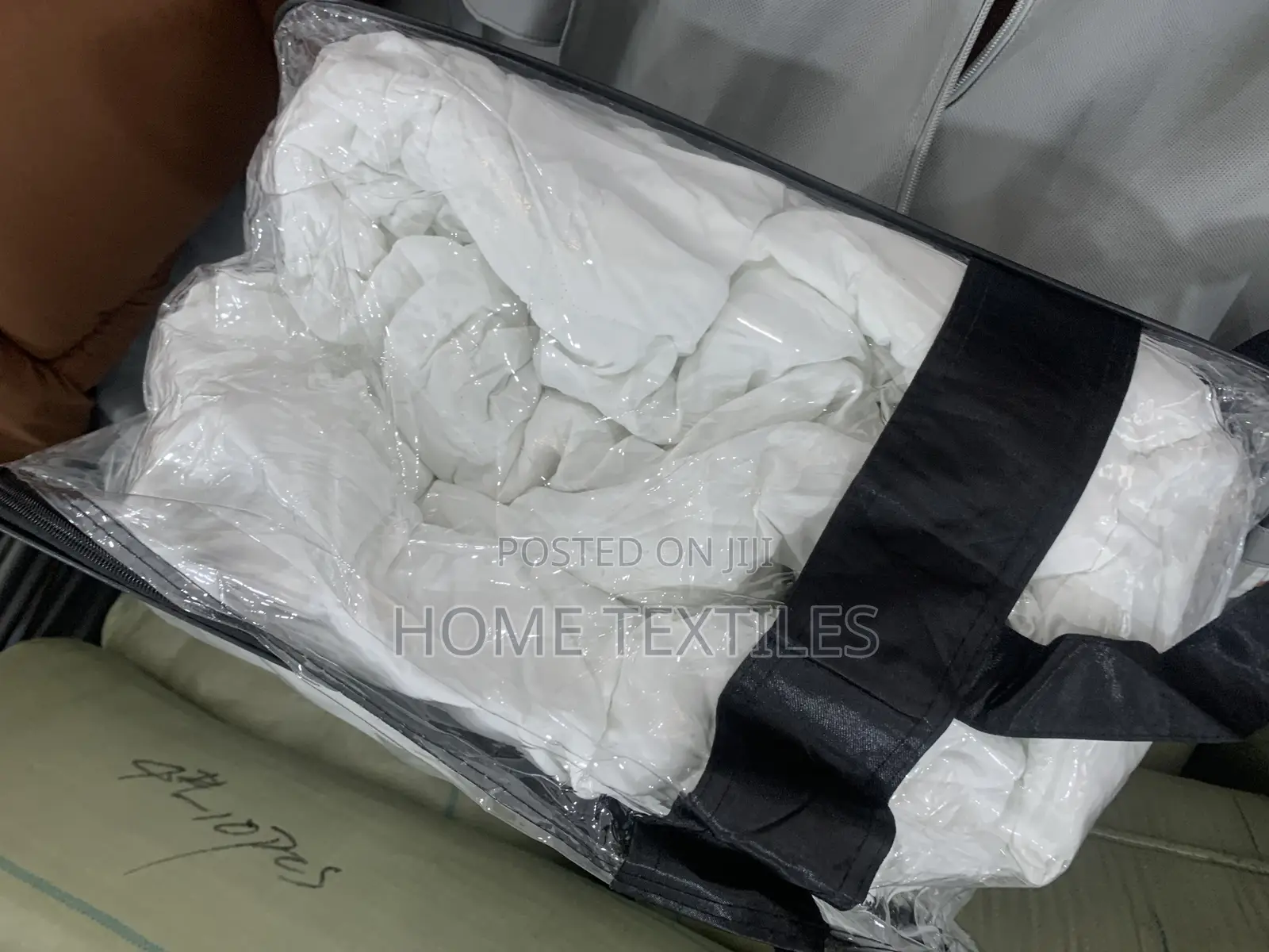 7 Pieces White Duvet Set