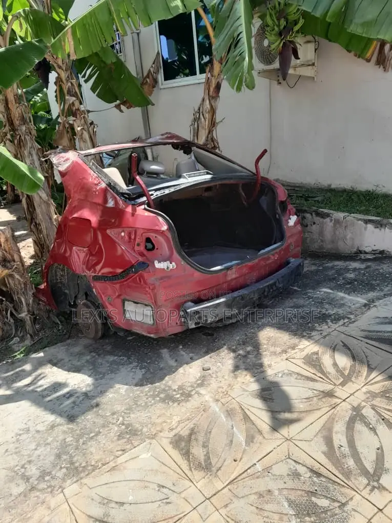 Toyota Corolla 2014,2015,2016,2017,2018, Backcut Available