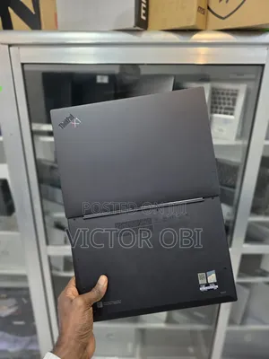 Laptop Lenovo ThinkPad X1 Carbon Gen11 16GB Intel Core I7 SSD 1T