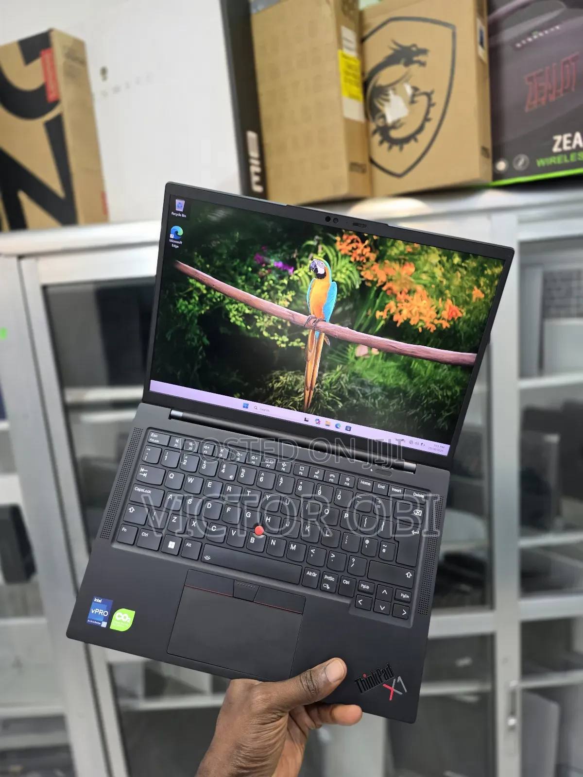 Laptop Lenovo ThinkPad X1 Carbon Gen11 16GB Intel Core I7 SSD 1T