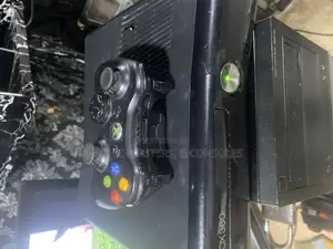 Xbox 360 With 5 Games and Wireless Controller