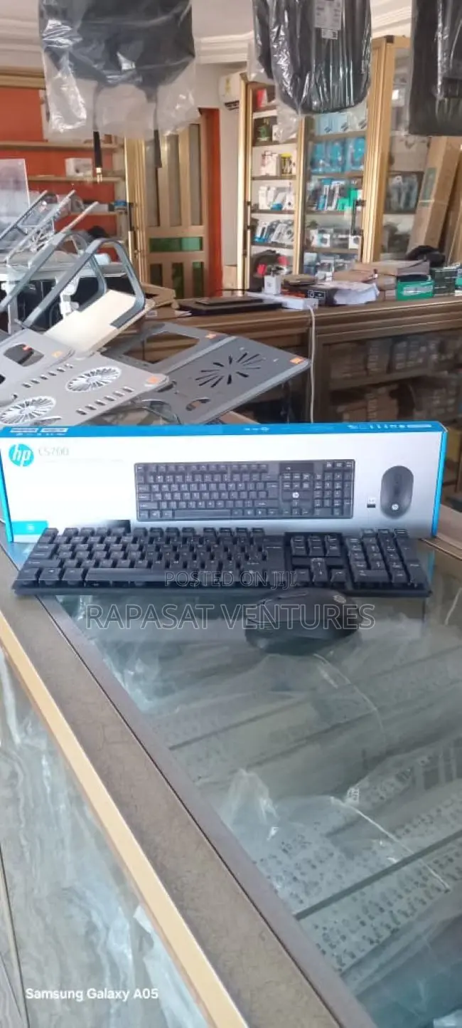Hp Wireless Keyboard and Mouse Combo Cs700