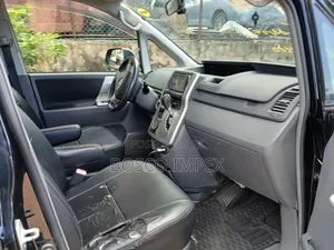 Toyota Voxy 2010 Black