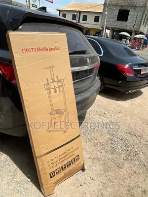 Universal Floor Stand For Large Flat Screen Tvs (32–75′′)