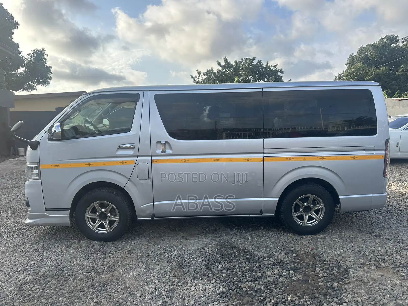 Toyota HiAce 2014 Silver