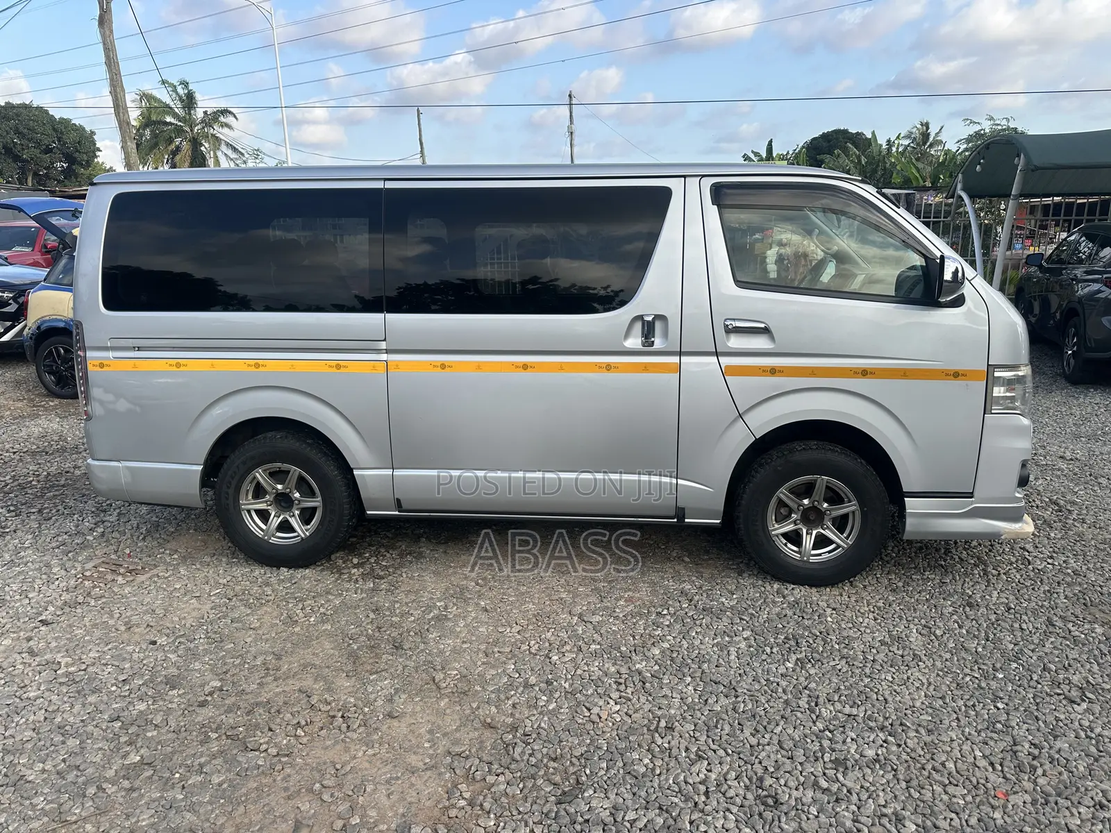 Toyota HiAce 2014 Silver