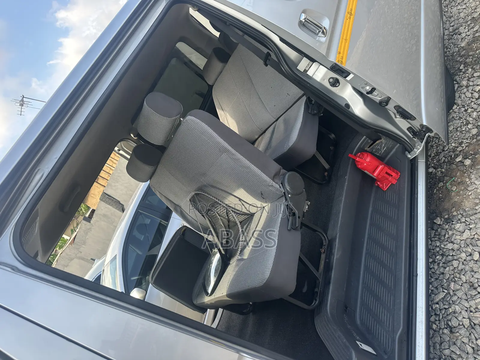 Toyota HiAce 2014 Silver
