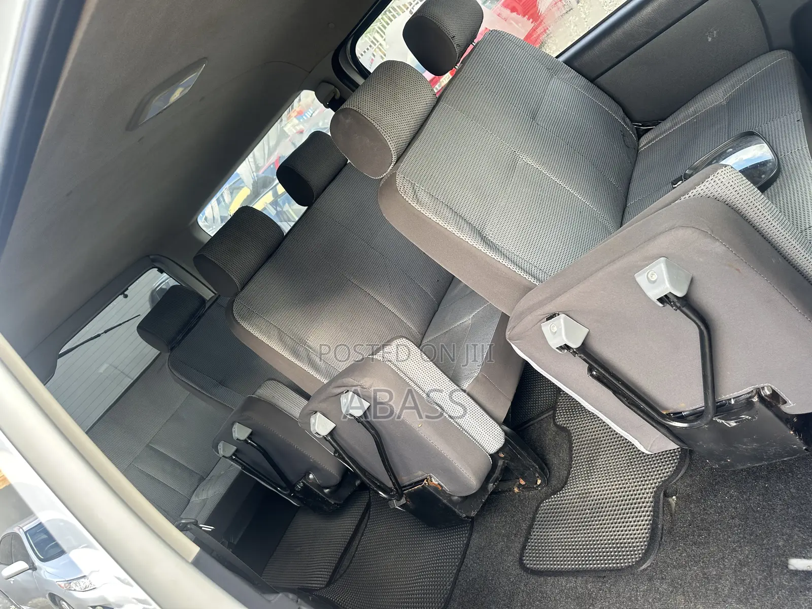 Toyota HiAce 2014 Silver