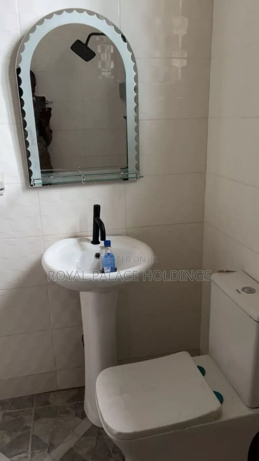 5bdrm Duplex in Obeyeyie, Amasaman for sale