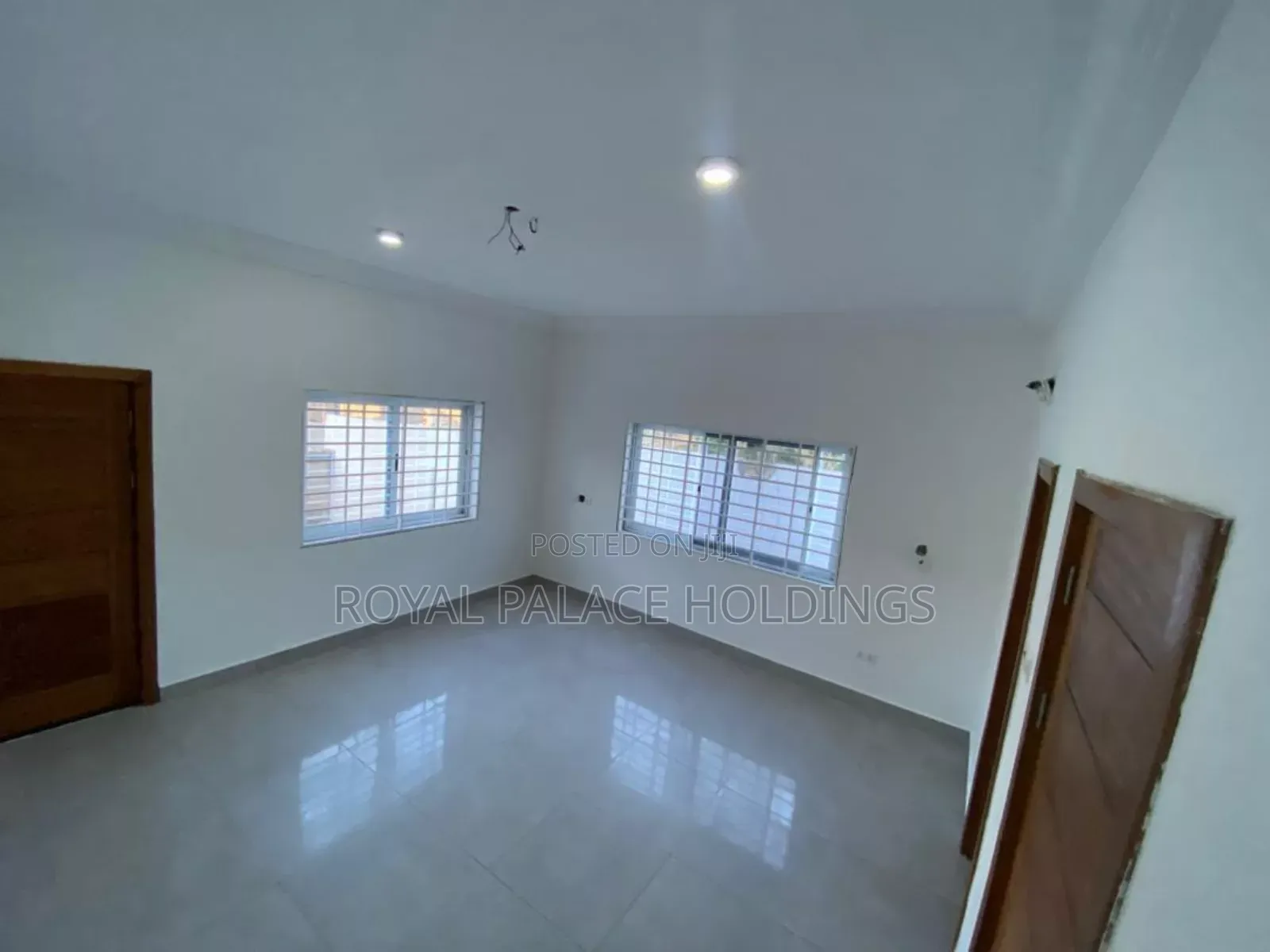 5bdrm Duplex in Obeyeyie, Amasaman for sale