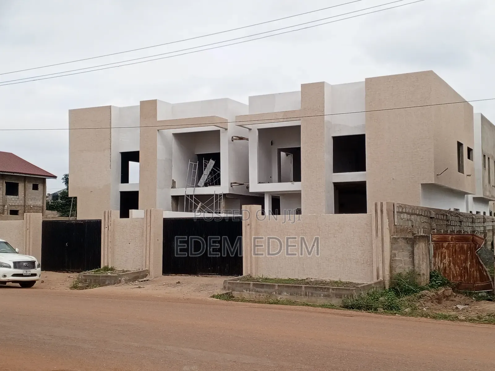 5bdrm House in Oyarifa for sale