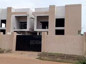 5bdrm House in Oyarifa for sale