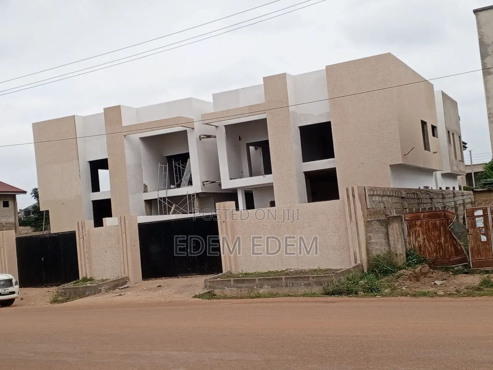 5bdrm House in Oyarifa for sale