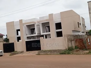 5bdrm House in Oyarifa for sale