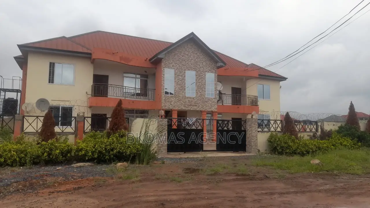 8bdrm Mansion in 8 Bedroom House, Community 25 for sale