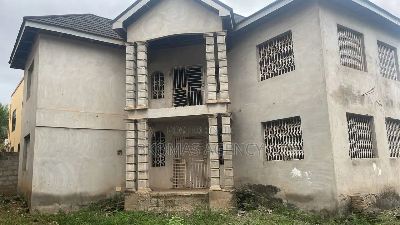 4bdrm House in Bkomas Properties, Community 25 for sale
