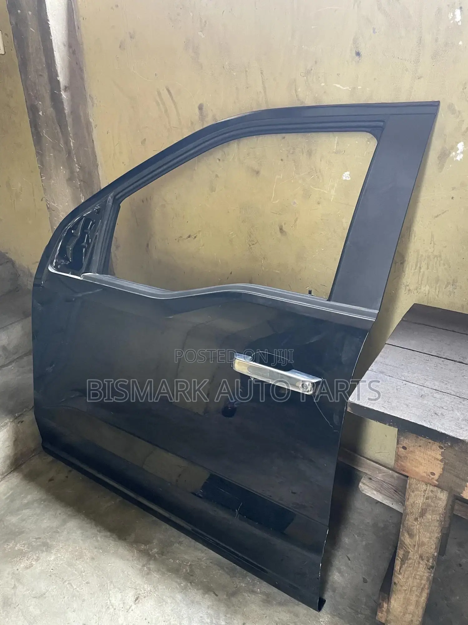 Ford F-150 2022-2023-2024 Front Door Left