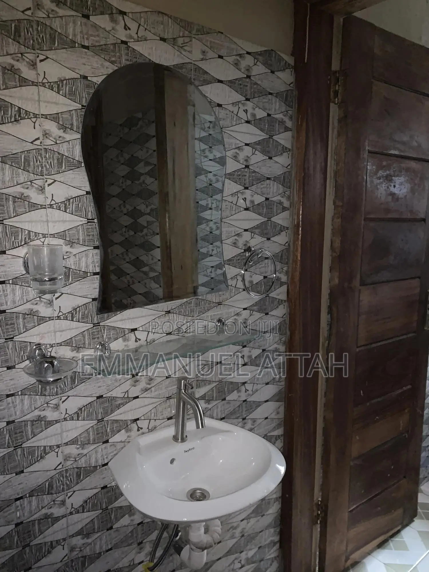 3bdrm Apartment in Lakeside, Adenta for rent