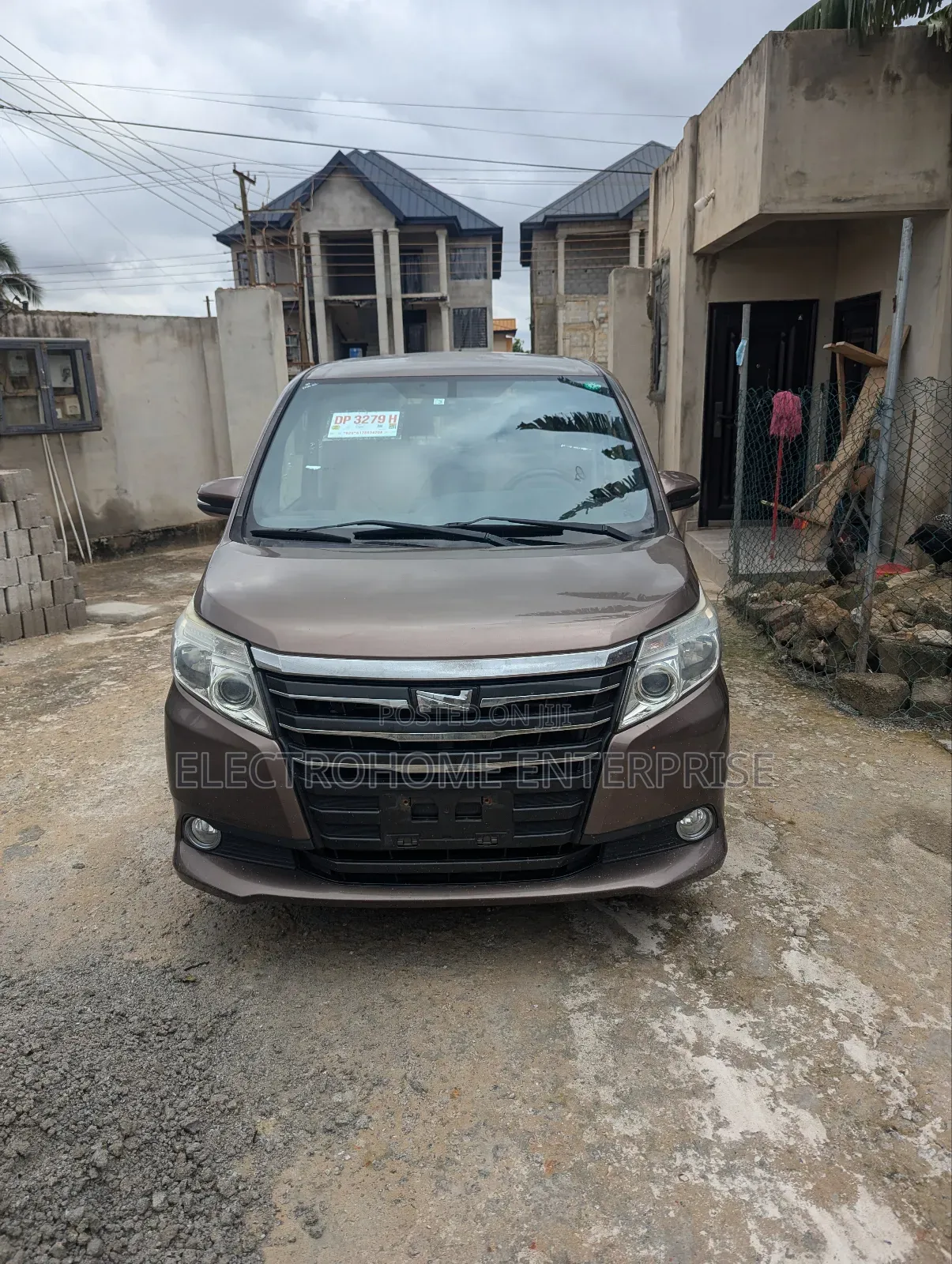 Toyota Noah 2015 Brown