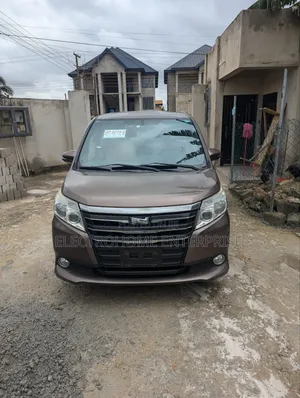 Toyota Noah 2015 Brown