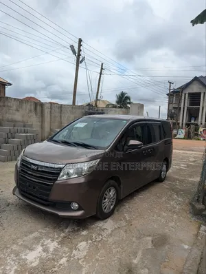 Toyota Noah 2015 Brown