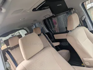 Toyota Noah 2015 Brown