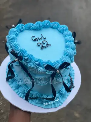 Vintage Heart Cake
