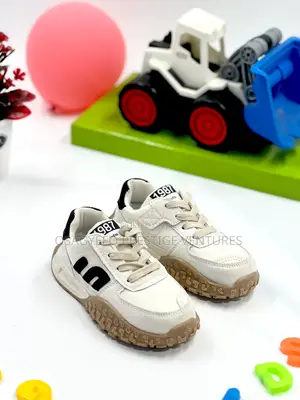 Kids Sneakers, Supreme Quality
