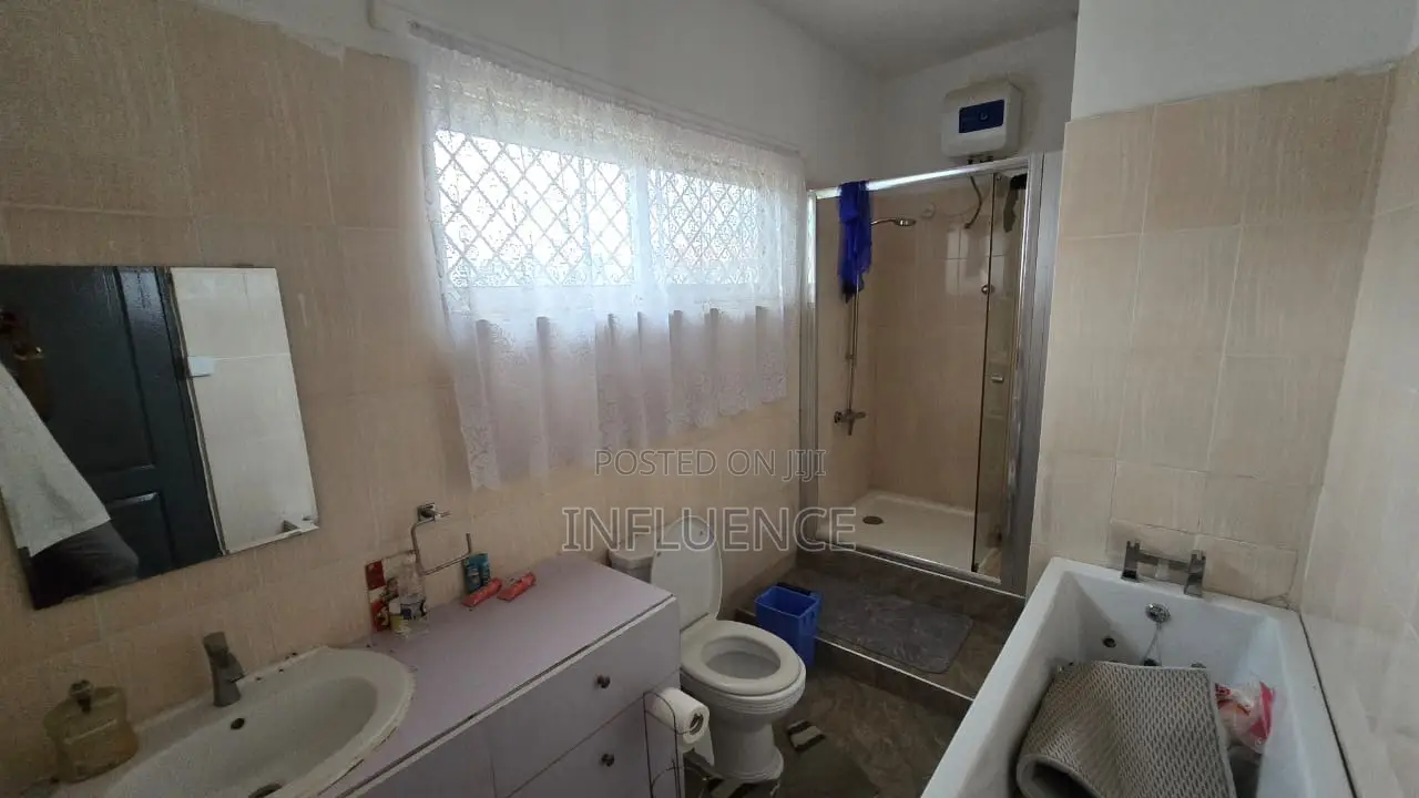 4bdrm House in Botwe, East Legon for sale