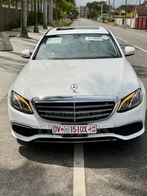 Mercedes-Benz E300 4Matic AWD Sedan (2.0L 4cyl 9A) 2017 White