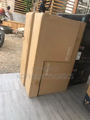 High-Performance 2.1 Channel Samsung Soundbar