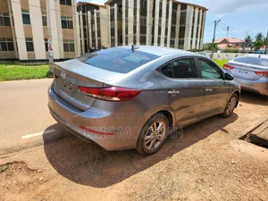 2018 Hyundai Elantra Full Option With Sunroof for Rent