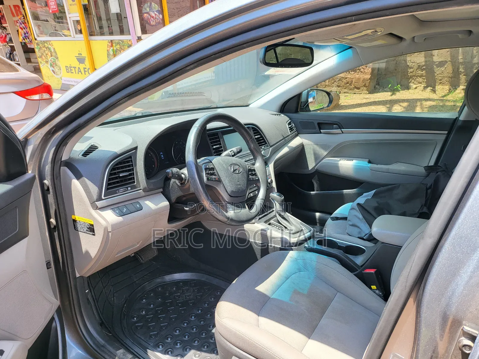 2018 Hyundai Elantra Full Option With Sunroof for Rent