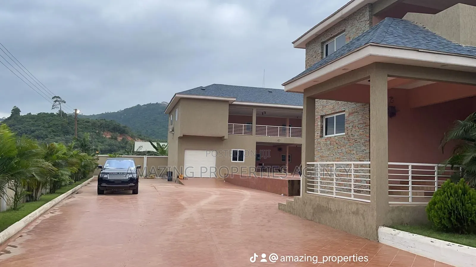 7bdrm House in 7 Bedroom With, Pokuase for sale