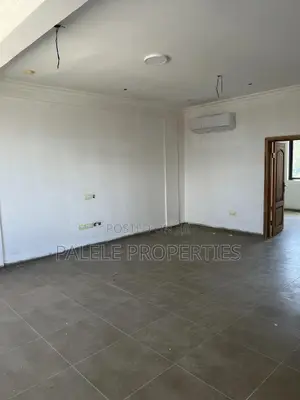 2bdrm Apartment in Exhibition for rent