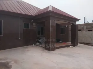 3bdrm House in Tetegu, Weija for sale