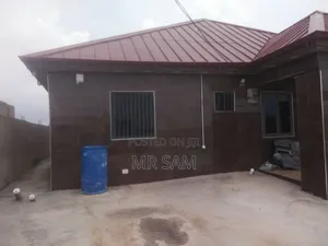 3bdrm House in Tetegu, Weija for sale