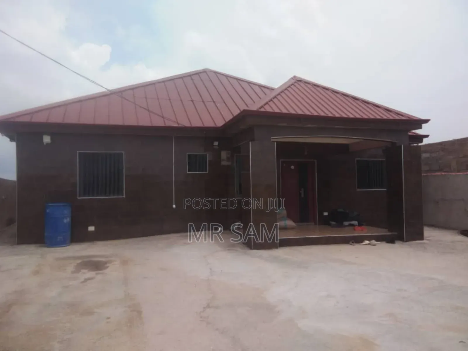 3bdrm House in Tetegu, Weija for sale