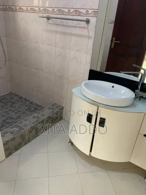 4bdrm House in Lakeside for rent
