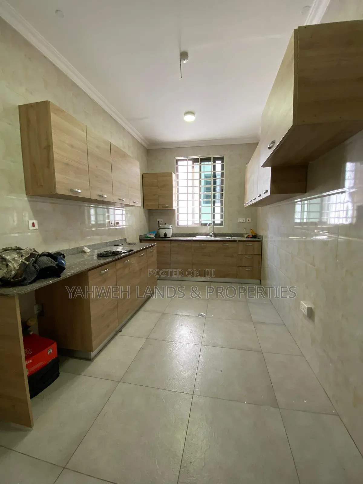 3bdrm House in Spintex for sale
