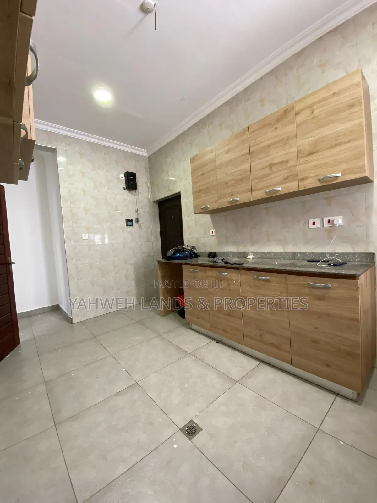 3bdrm House in Spintex for sale