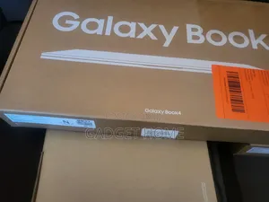 New Laptop Samsung Galaxy Book4 16GB Intel Core i7 SSD 512GB
