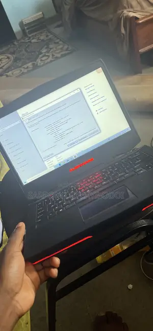 Laptop Alienware M15 r3 12GB Intel Core i7 HDD 700GB